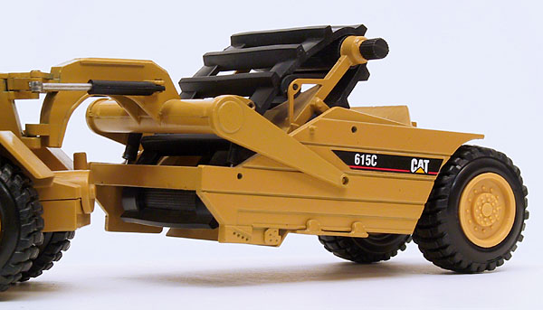 Picture Caterpillar 615C