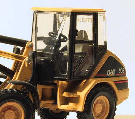 Picture Caterpillar 906