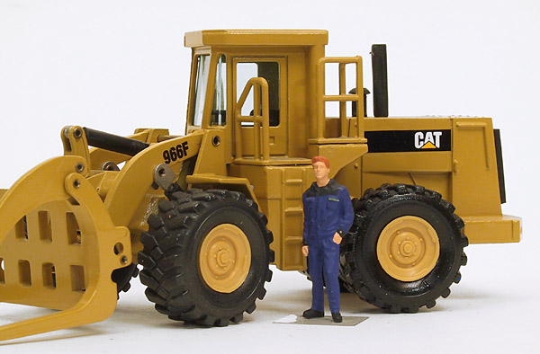Picture Caterpillar 966F Log Loader