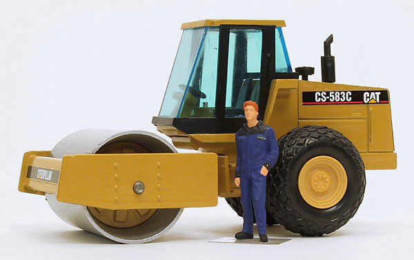 Picture Caterpillar CS-583C