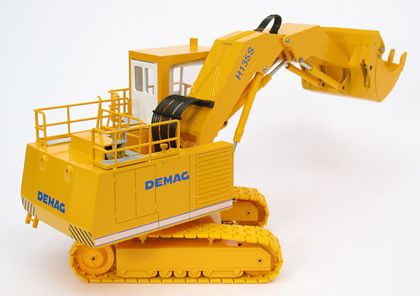 Picture Demag H 135 S