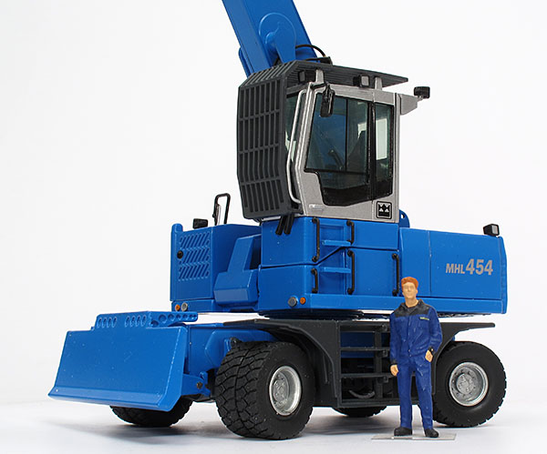 Picture Terex / Fuchs MHL 454