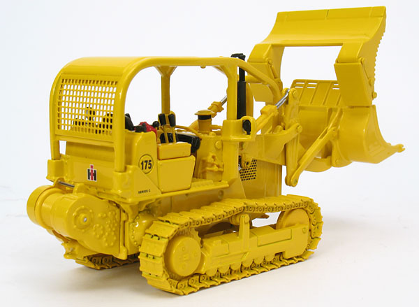 Picture International Harvester 175 w/ demolition bucket