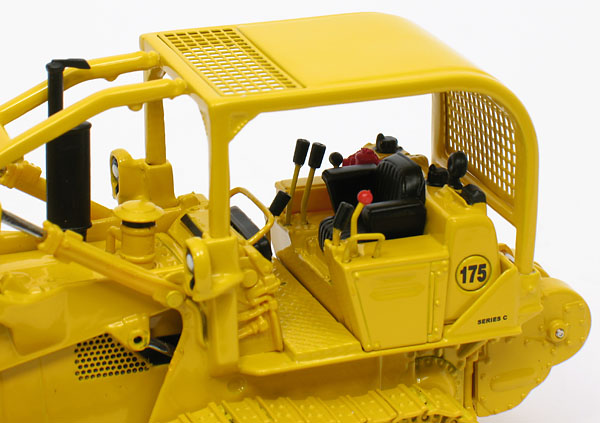 Picture International Harvester 175 w/ demolition bucket