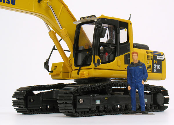 Picture Komatsu PC210LC-8