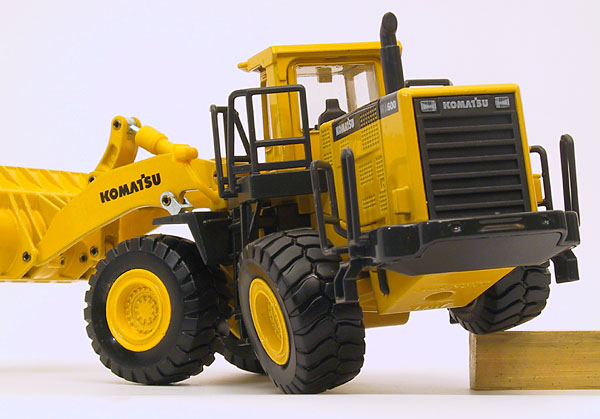 Picture Komatsu WA600-3