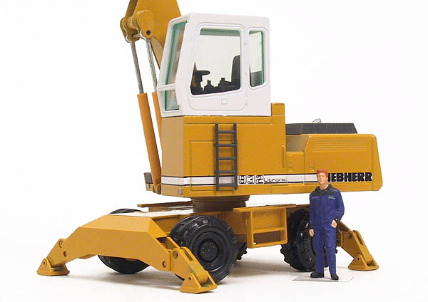 Picture Liebherr A 932 Litronic