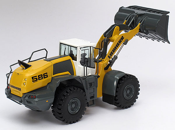 Picture Liebherr L 586 XPower
