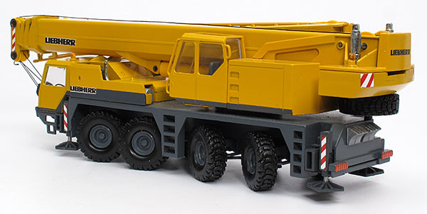 Picture Liebherr LTM 1090/1