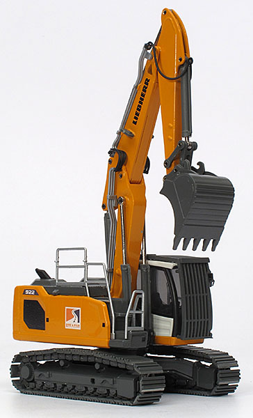Picture Liebherr R 922 V (two piece boom) – “Lise & Fils”