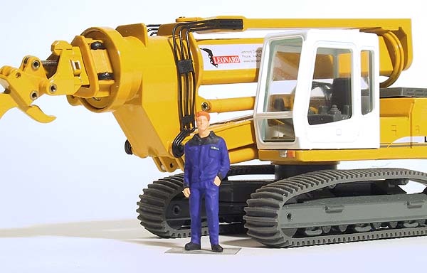 Picture Liebherr / Leonard R 924 B with telescopic rotary boom