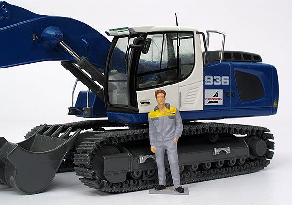 Picture Liebherr R 936 IV – “Schnorpfeil”