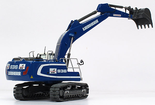 Picture Liebherr R 936 IV – “Schnorpfeil”
