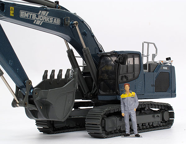 Picture Liebherr R 938 – “Emtbjörks AB”