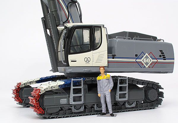 Picture Liebherr R 970 SME – “60 years in France„