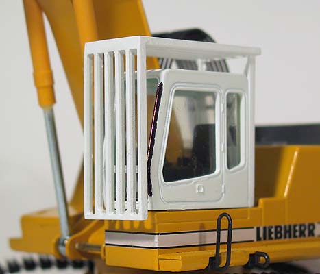 Picture Liebherr R 984 B with Scrap Shear