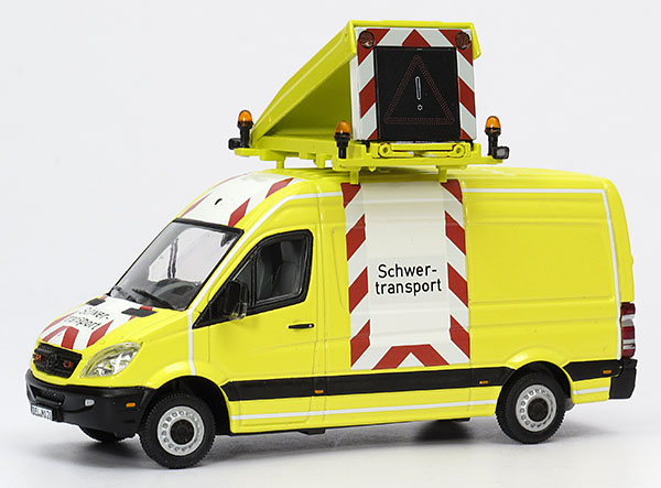 Picture Mercedes-Benz Sprinter / BF4