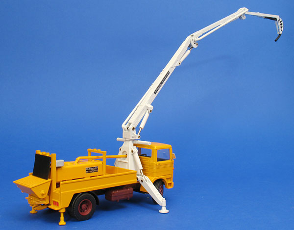 Picture Putzmeister / Mercedes-Benz W 17/20