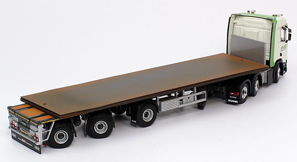 Picture Scania R500 w/ flat-deck trailer – “Martens en Van Oord”