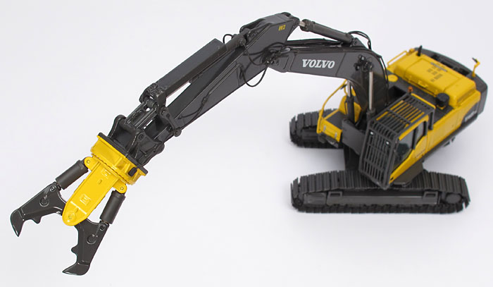 Picture Volvo EC460C LD w/ crusher