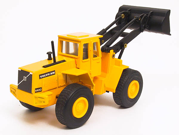 Picture Volvo BM L4400