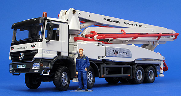 Picture Waitzinger / Mercedes-Benz 42 R4 XXT