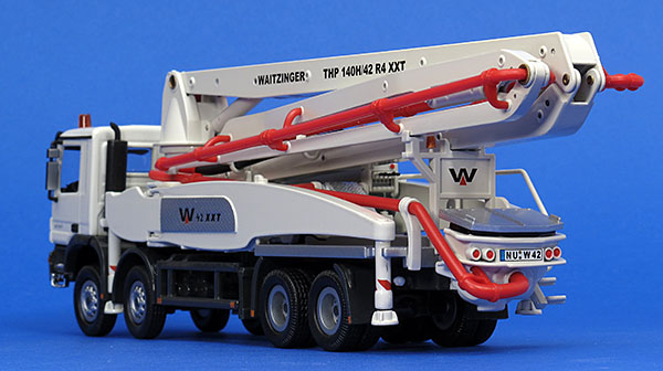Picture Waitzinger / Mercedes-Benz 42 R4 XXT