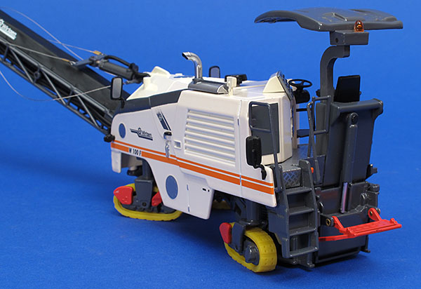 Picture Wirtgen W100F