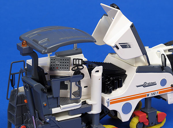 Picture Wirtgen W100F