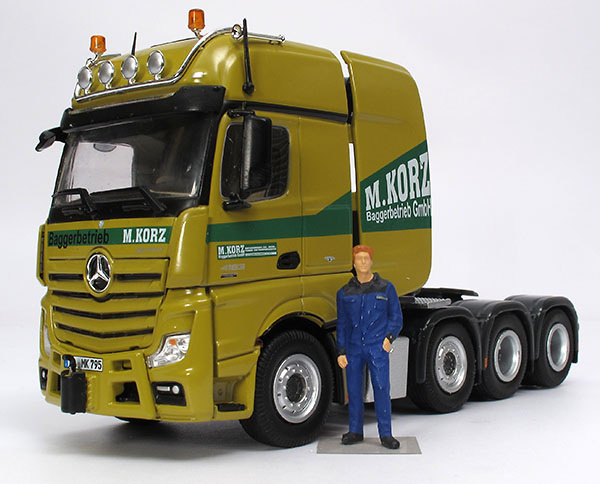 Foto Mercedes-Benz Actros 4163 – „M. Korz“