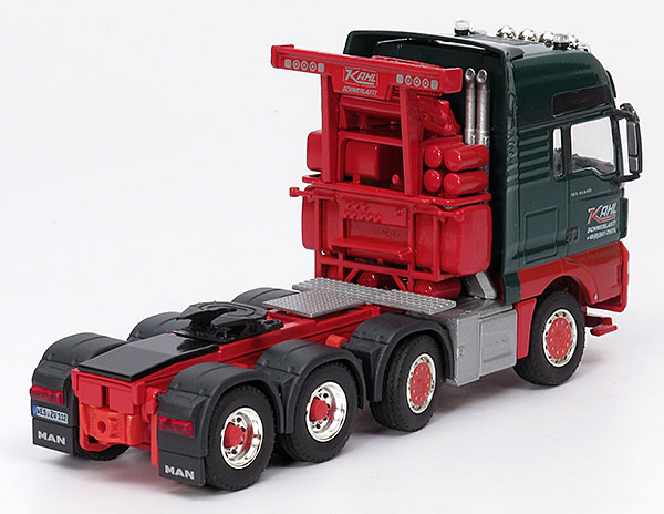 Foto Mercedes-Benz / MAN / Goldhofer Arocs 4163 / TGX 41.640 / THP – „Kahl“