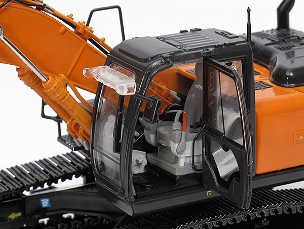 Foto Hitachi Zaxis ZX250LCN-5
