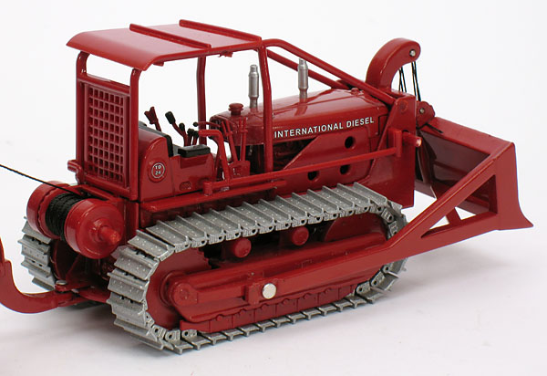 Foto International Harvester TD24 mit „logging arch”