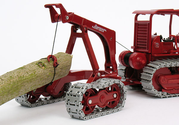 Foto International Harvester TD24 mit „logging arch”