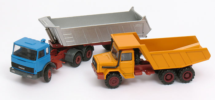 Foto Iveco / Meiller 330M26 mit Kippsattelauflieger