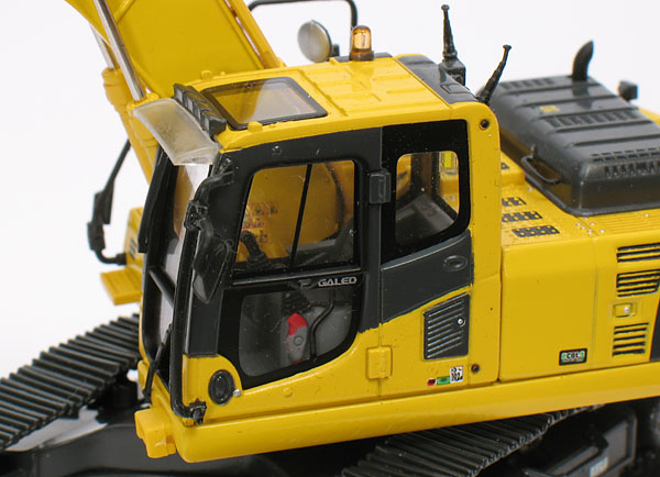 Foto Komatsu PC210LC-8