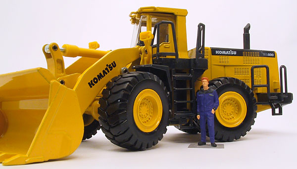 Foto Komatsu WA600-3