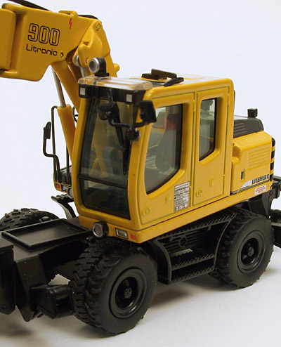 Foto Liebherr A 900 C ZW
