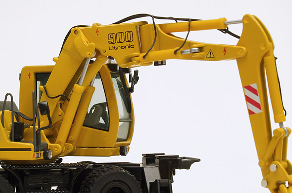 Foto Liebherr A 900 C ZW