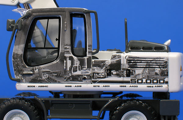 Foto Liebherr A 904 C – Sonderlackierung „50.000“