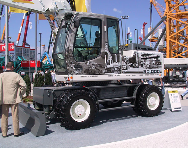 Foto Liebherr A 904 C – Sonderlackierung „50.000“