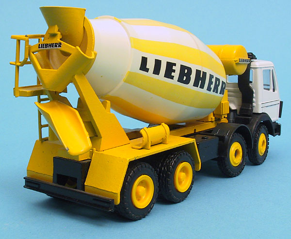 Foto Liebherr / Mercedes-Benz HTM 904 / SK