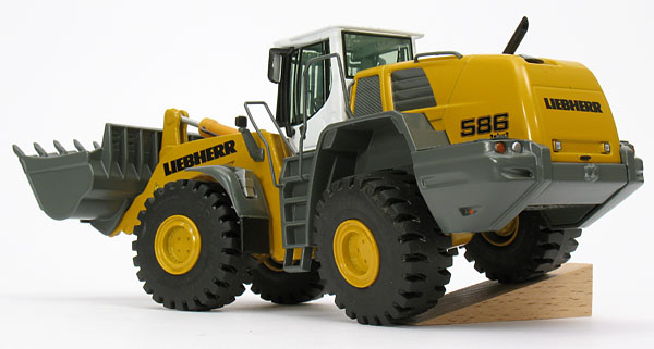 Foto Liebherr L 586 2plus2