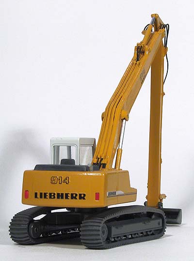 Foto Liebherr R 914 B mit Böschungsstiel