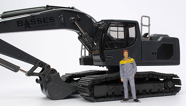 Foto Liebherr R 922 V – „Basses Allservice“