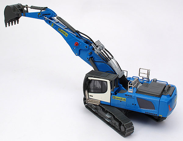 Foto Liebherr R 940 Demolition – „Saredi“