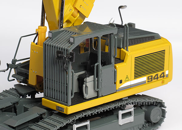 Foto Liebherr R 944 C Tunnel