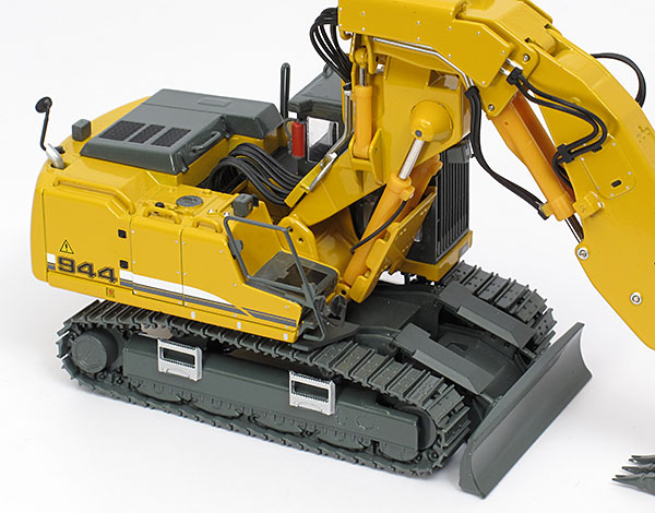 Foto Liebherr R 944 C Tunnel