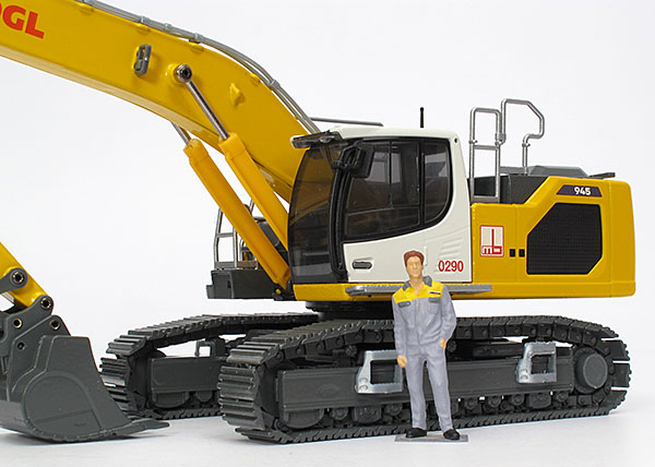 Foto Liebherr R 945 Multiuser – „Max Bögl“