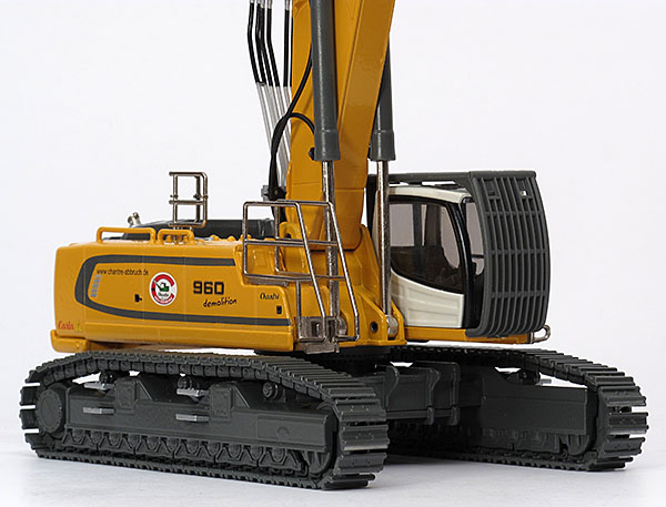 Foto Liebherr R 960 Demolition – „Chantré“